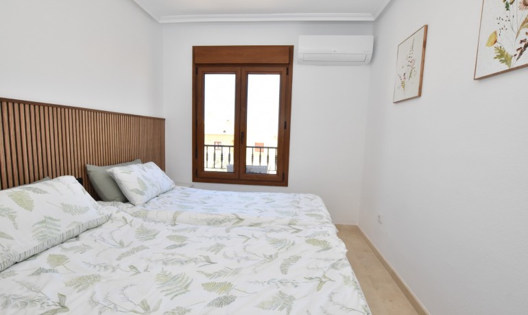 Sale - House -
Algorfa - La Finca Golf Resort