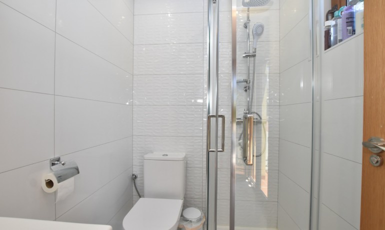 Sale - House -
Algorfa - La Finca Golf Resort
