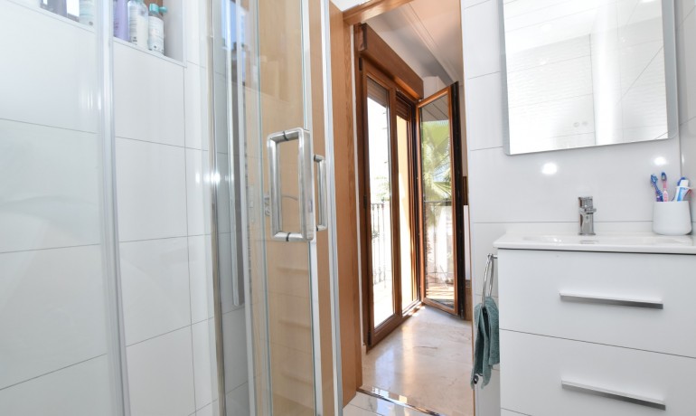 Sale - House -
Algorfa - La Finca Golf Resort