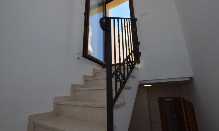 Sale - House -
Algorfa - La Finca Golf Resort
