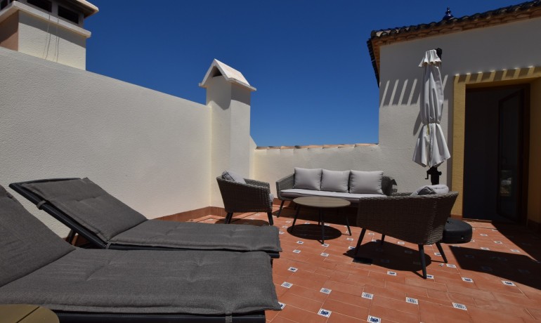 Sale - House -
Algorfa - La Finca Golf Resort
