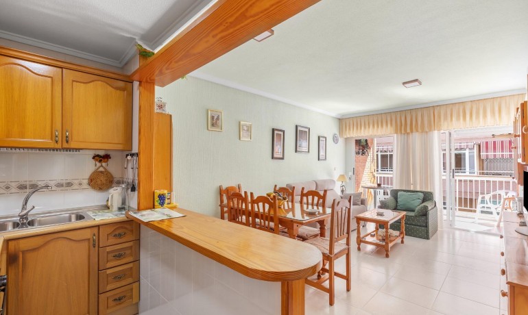Sale - Apartment / Flat -
Torrevieja* - Playa del cura