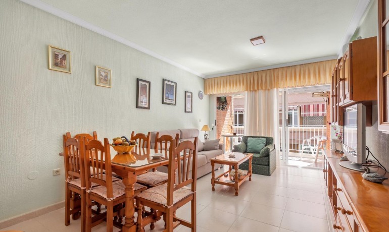 Sale - Apartment / Flat -
Torrevieja* - Playa del cura
