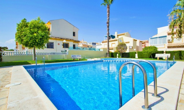 Venta - Casa -
Playa Flamenca