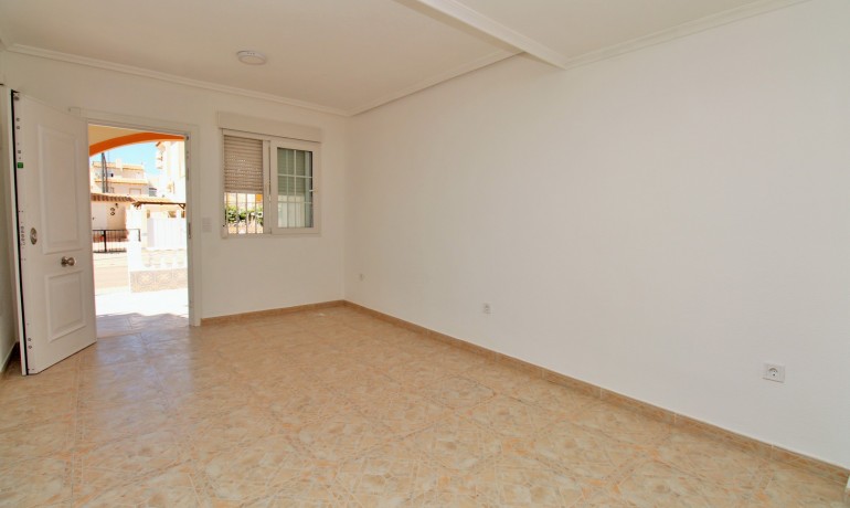 Venta - Casa -
Playa Flamenca