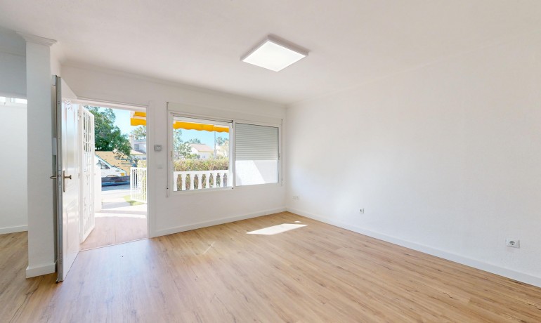 Herverkoop - Huis -
Orihuela* - Villamartin