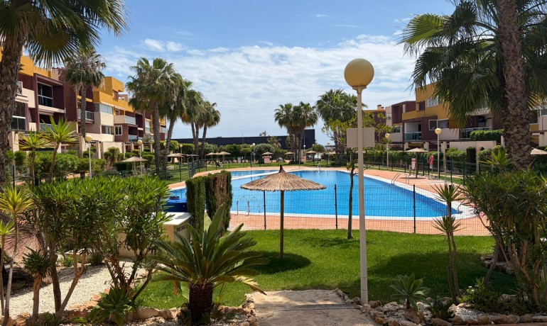 Sale - Apartment / Flat -
Orihuela* - Punta Prima