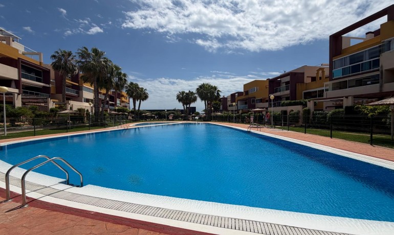 Sale - Apartment / Flat -
Orihuela* - Punta Prima