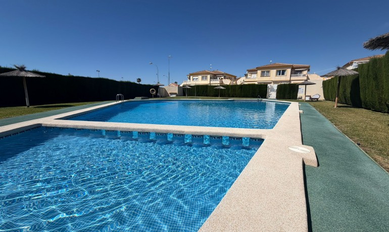 Sale - Apartment / Flat -
Orihuela Costa - Playa Flamenca