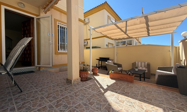 Sale - Apartment / Flat -
Orihuela Costa - Playa Flamenca