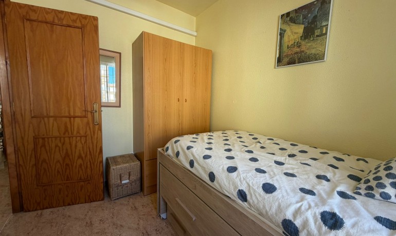 Sale - Apartment / Flat -
Orihuela Costa - Playa Flamenca