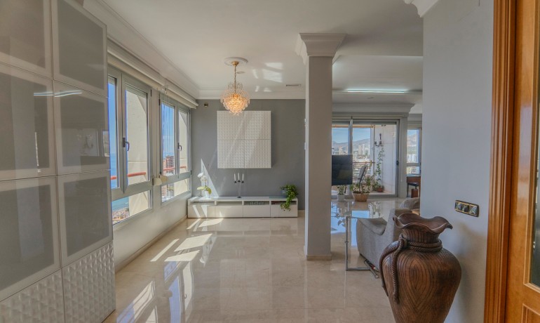 Sale - Apartment / Flat -
Benidorm - Benidorm - City