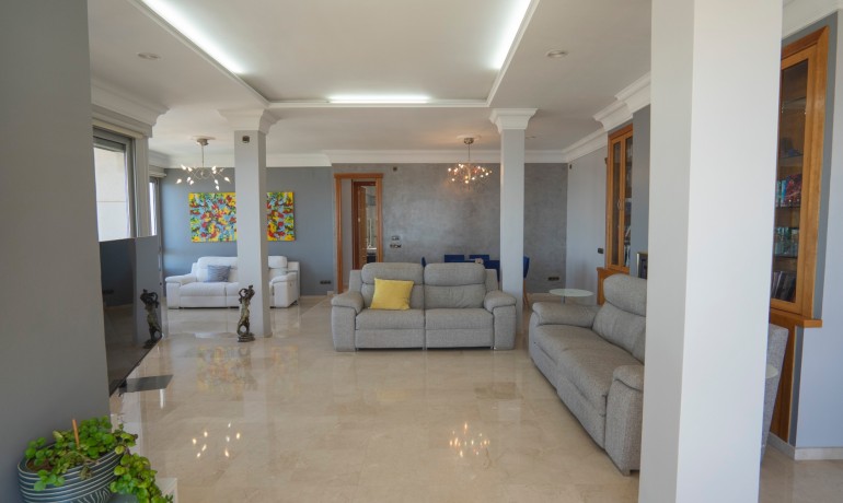 Sale - Apartment / Flat -
Benidorm - Benidorm - City