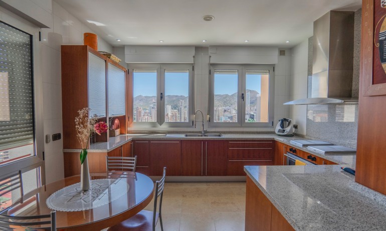 Sale - Apartment / Flat -
Benidorm - Benidorm - City
