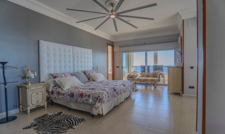 Sale - Apartment / Flat -
Benidorm - Benidorm - City