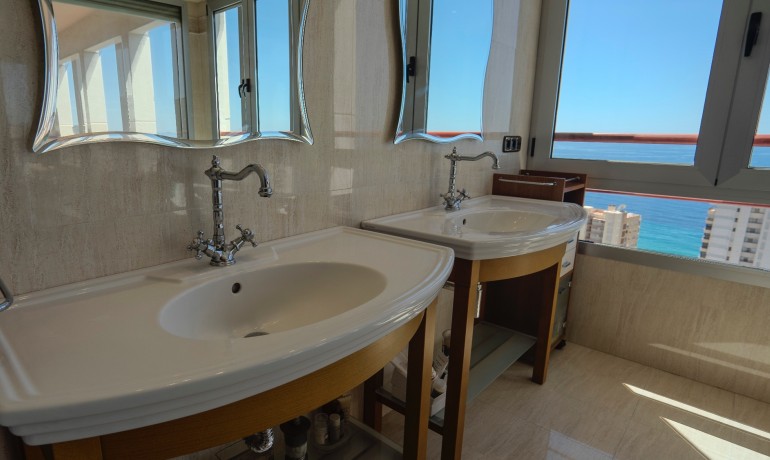 Sale - Apartment / Flat -
Benidorm - Benidorm - City