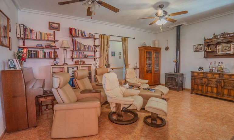 Sale - Finca / Country Property -
Orihuela - San Bartolome
