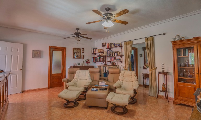 Sale - Finca / Country Property -
Orihuela - San Bartolome