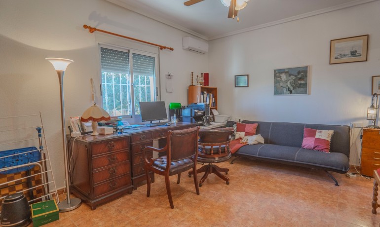 Sale - Finca / Country Property -
Orihuela - San Bartolome