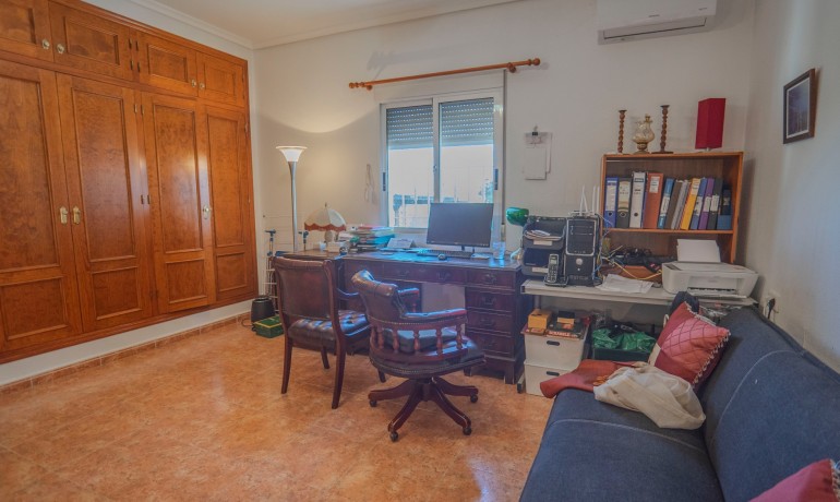 Sale - Finca / Country Property -
Orihuela - San Bartolome