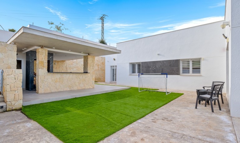 Sale - Villa -
Algorfa - Lomas de La Juliana