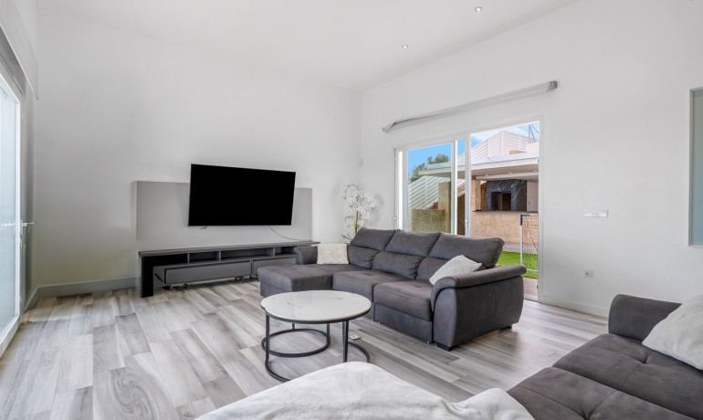 Sale - Villa -
Algorfa - Lomas de La Juliana