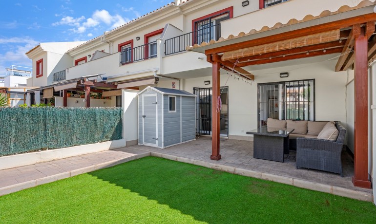 Sale - House -
Ciudad Quesada - Lo Marabu
