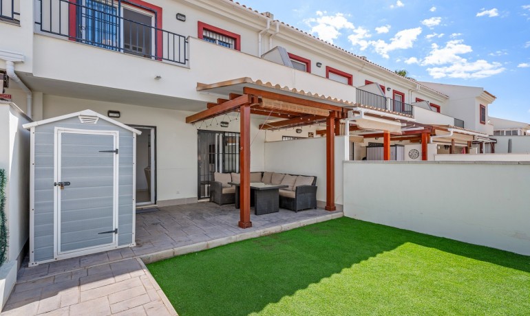 Sale - House -
Ciudad Quesada - Lo Marabu