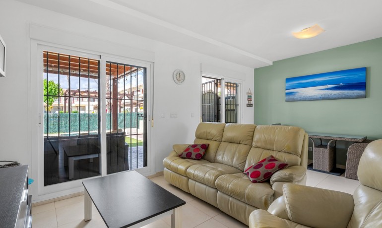 Sale - House -
Ciudad Quesada - Lo Marabu