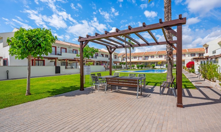 Sale - House -
Ciudad Quesada - Lo Marabu
