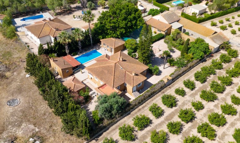 Sale - Finca / Country Property -
Rojales - Rojales - Country