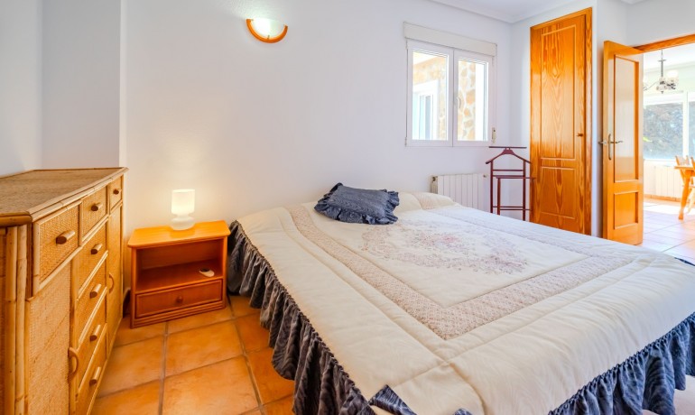 Sale - Finca / Country Property -
Rojales - Rojales - Country
