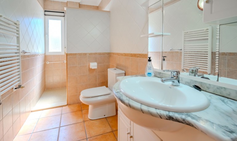 Sale - Finca / Country Property -
Rojales - Rojales - Country