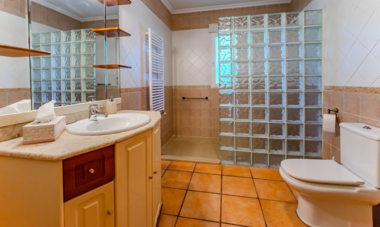 Sale - Finca / Country Property -
Rojales - Rojales - Country