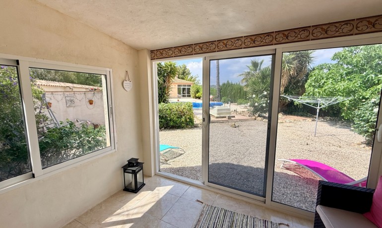 Venta - Villa -
Hondon de los frailes