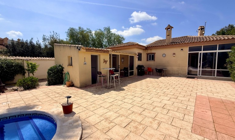 Venta - Villa -
Hondon de los frailes