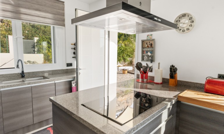Sale - Villa -
Jávea / Xàbia - Montgó - Ermita