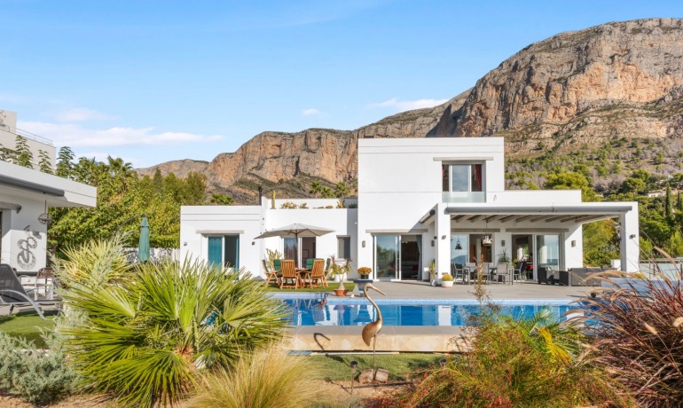Sale - Villa -
Jávea / Xàbia - Montgó - Ermita