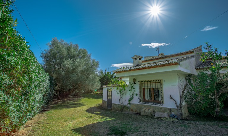 Sale - Villa -
Jávea / Xàbia - Partides comunes - Adsubia