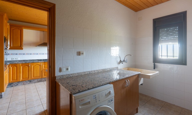 Sale - Farm -
Benitachell / El Poble Nou de Benitatxell - Centro