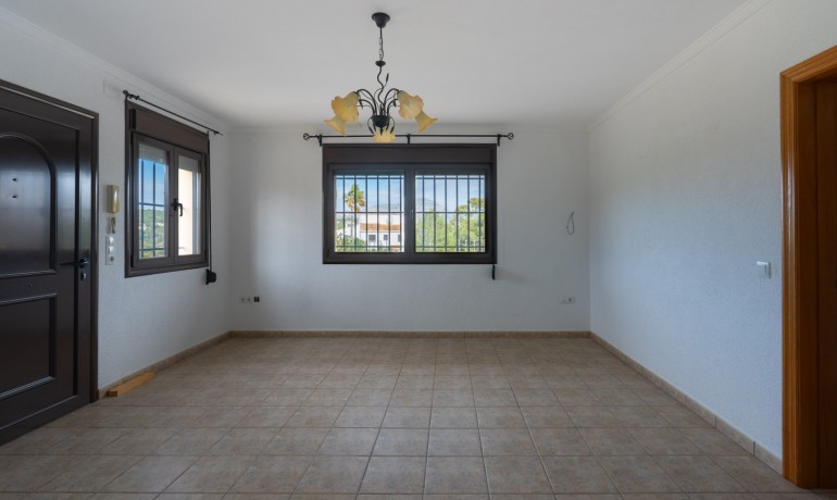 Sale - Farm -
Benitachell / El Poble Nou de Benitatxell - Centro