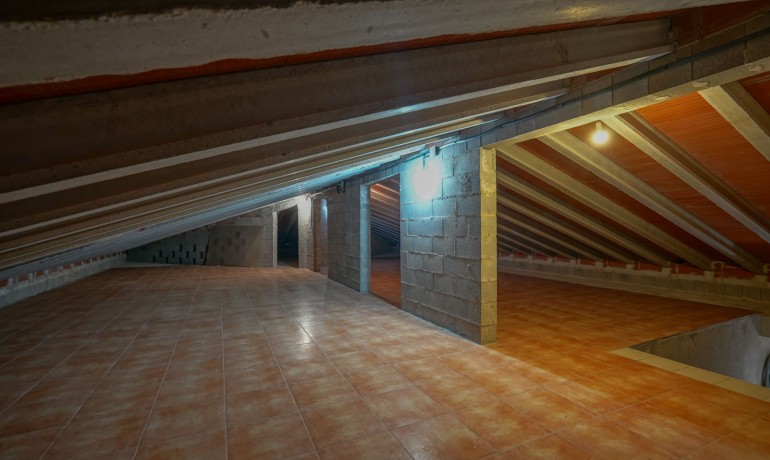 Sale - Farm -
Benitachell / El Poble Nou de Benitatxell - Centro