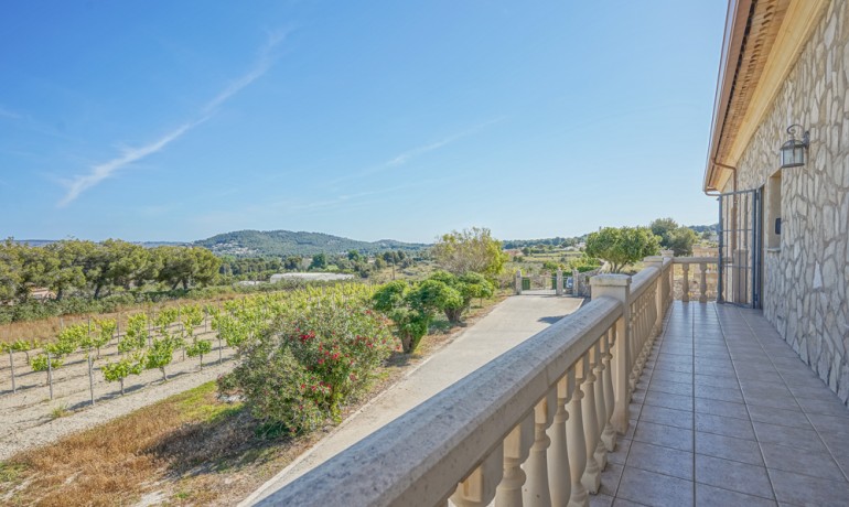 Sale - Farm -
Benitachell / El Poble Nou de Benitatxell - Centro