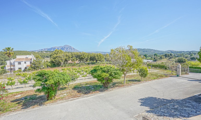 Sale - Farm -
Benitachell / El Poble Nou de Benitatxell - Centro