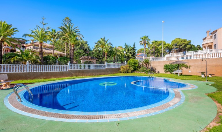 Sale - House -
Villamartin