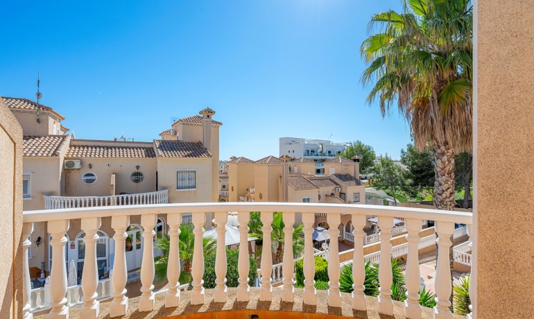 Sale - House -
Villamartin
