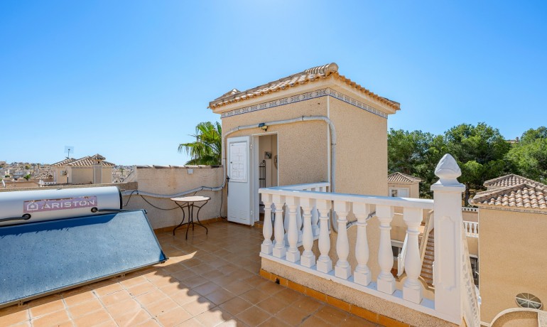 Sale - House -
Villamartin