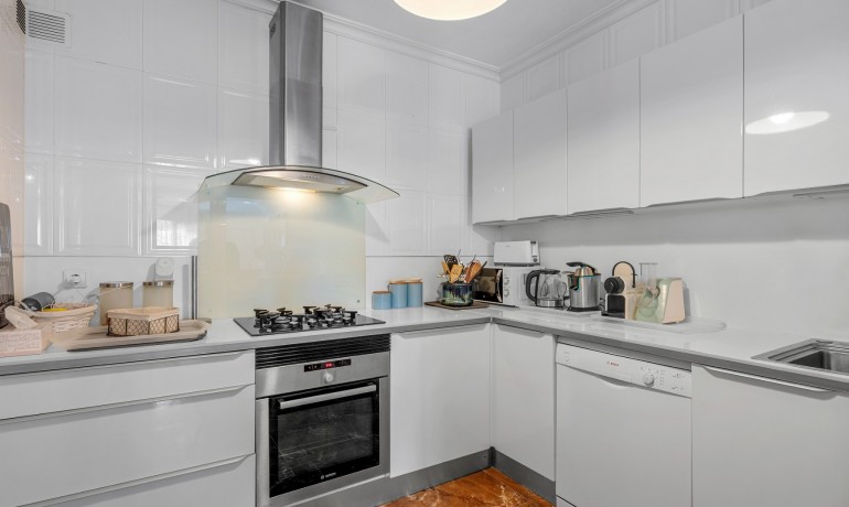 Sale - House -
Villamartin