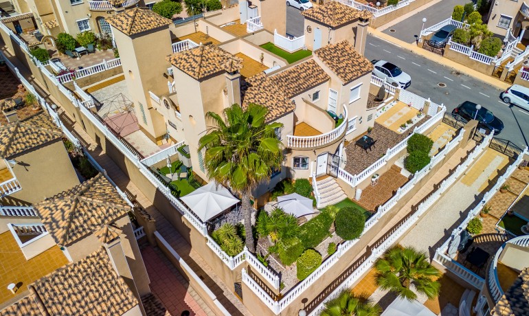Sale - House -
Villamartin