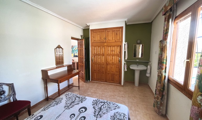 Sale - Villa -
Cuidad Quesada* - Central Quesada